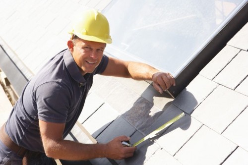 Steps to Clean Your Roof in Spring